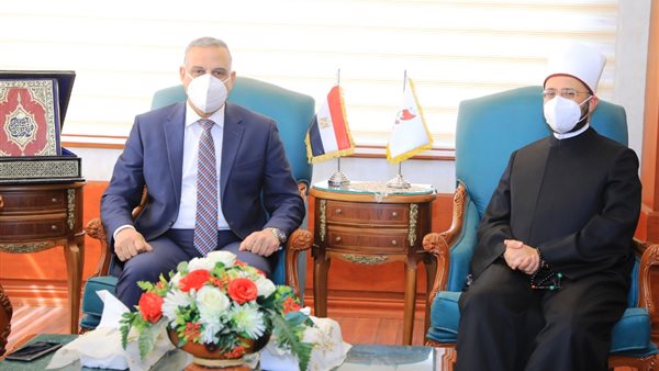  محافظ سوهاج يستقبل