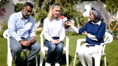 اختبأنا في قبو المنزل هربًا من القصف.. سيدة أوكرانية تكشف تفاصيل معانتها من الحرب | بث مباشر