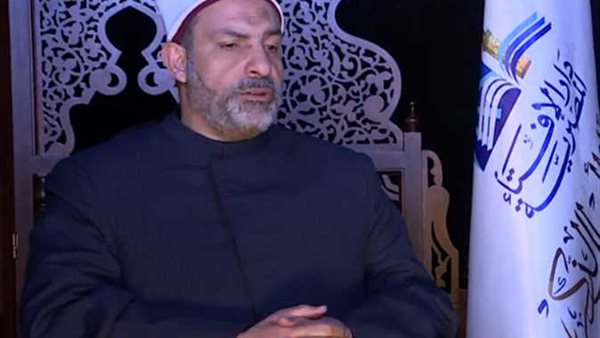 الدكتور على فخر 