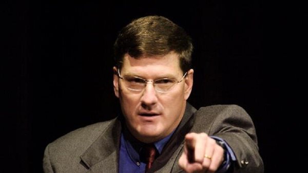 الضابط السابق في