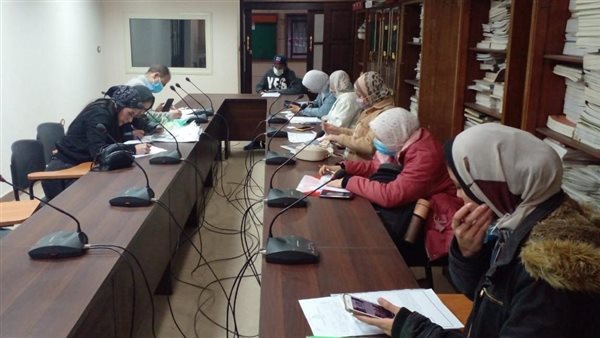 الطلاب العائدين من