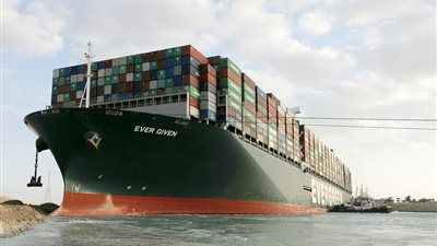 سيناريو سفينة إيفرجرين بقناة السويس يتكرر في الولايات المتحدة الأمريكية