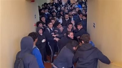 التعليم تواصل التحقيقات في مشاجرة بمدرسة بالقاهرة الجديدة.. وولية أمر: فصلوا 7 طلاب
