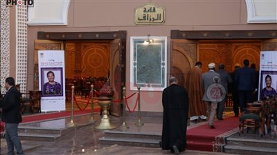 توافد الحضور على عزاء أنيسة حسونة بمسجد الشرطة في أكتوبر | بث مباشر