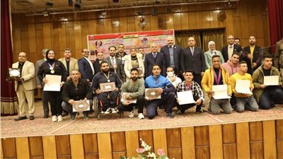 محافظ المنيا يكرم 100 شاب وفتاة من الرياضيين وأصحاب الهمم في احتفالات المحافظة بعيدها القومي 103