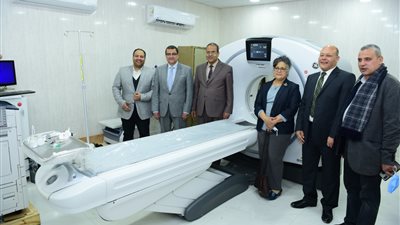 جامعة سوهاج تبحث أوجه التعاون الطبي مع جورج واشنطن الأمريكية | صور