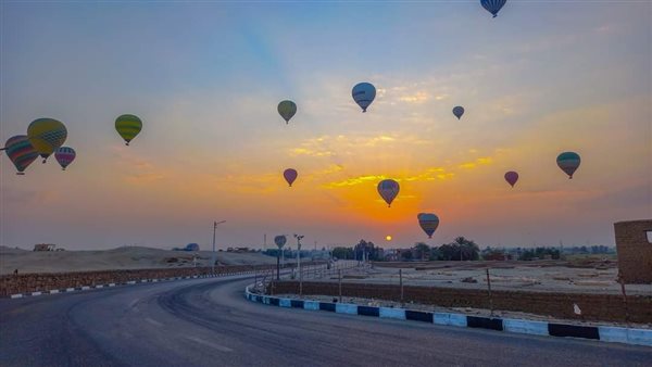 البالون الطائر -