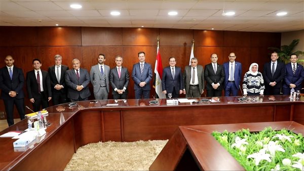 وزير البترول يستقبل