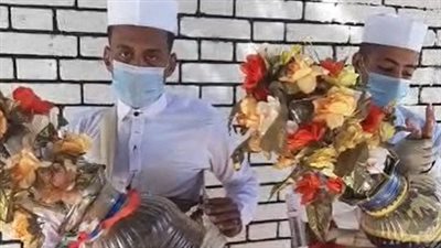 شقيقان يكافحان في شوارع القاهرة لبيع العرقسوس والتمر هندي لتوفير مصاريف تعليمهما| بث مباشر 