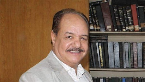 الكاتب خليل الجيزاوي