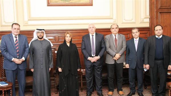 وزير الزراعة وسفيرة