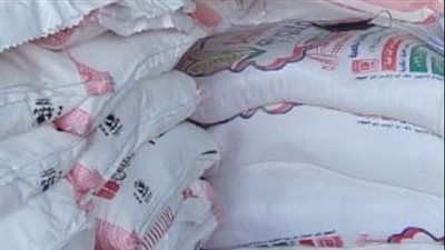ضبط 53 طن مواد غذائية بغرض احتكارها في البحيرة