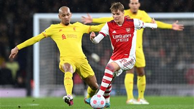 محمد صلاح متفرجًا.. التعادل السلبي يحسم الشوط الأول من مباراة أرسنال وليفربول