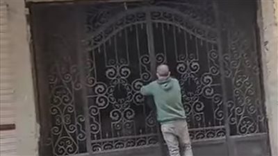 علي غرار كراكون في الشارع.. سيدة بالغربية تُفاجأ باستيلاء أشخاص على منزلها والبناء عليه: شقا عمري راح |صور