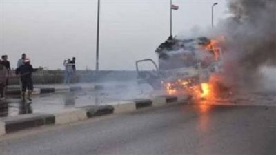 اشتعال النار في سيارة نقل وإصابة قائدها نتيجة حادث تصادم على الطريق الزراعي بسوهاج