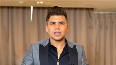 بعد مقاضاته من المؤلفين والملحنين..عمر كمال يطرح بوستر أغنيته خلينا سهرانين 