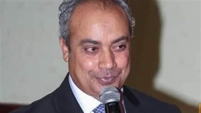 حضر المعلمون وغاب الطلاب.. القصة الكاملة لاحتجاج أولياء أمور على نقل مدير مدرسة بالمعادي