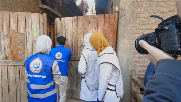 تطعيم أكثر من 381