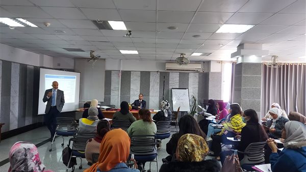  البرامج السنوية