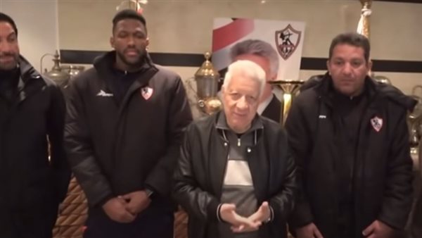 مرتضى منصوور مع اللاعب