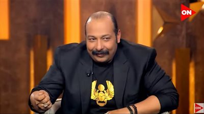 بشتري لعب أطفال لنفسي وبقرأ ميكي في الحمام.. أبرز تصريحات محمد ثروت في سهرانين