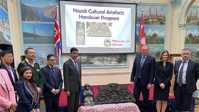 كانت ملكا لرجل أعمال أردني.. بريطانيا تعيد قطع أثرية ثمينة إلى نيبال