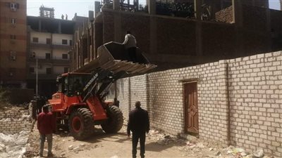 إزالة 6 حالات بناء مخالف بمدينة الأقصر