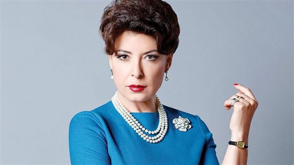 الفنانة أنوشكا