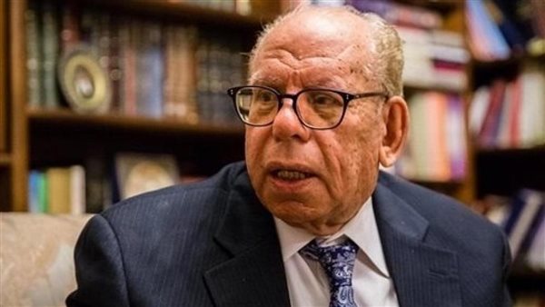 الدكتور صلاح فضل