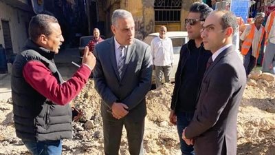 بتكلفة تخطت 6 ملايين.. محافظ سوهاج يتفقد أعمال إحلال وتجديد خطوط المياه بطريق أخميم
