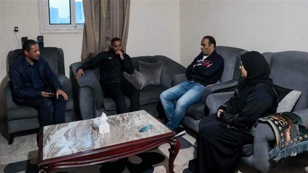 وفد الأهلي مع أسرة