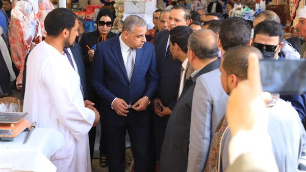 محافظ سوهاج يتفقد