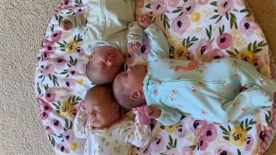 بعد تأخر الإنجاب 7 سنوات.. سيدة تضع 3 توائم في الشهر الثامن بالأقصر 