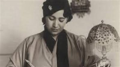 كيف وصفت جميلة العلايلي ليلها في قصيدتها بالله يا ليل لا تسمع لأتراحي؟