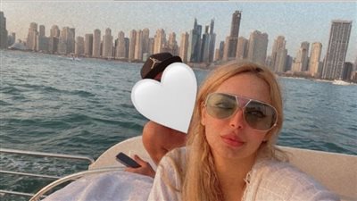 أخيرًا فسحني في اليخت.. مي حلمي تثير الجدل وتخفي ملامح خطيبها بصورة جديدة| فيديوجراف