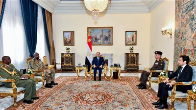 السيسي يستقبل قائد القوات البرية الأوغندية ويؤكد على الإمكانات الهائلة لتعاون دول حوض النيل
