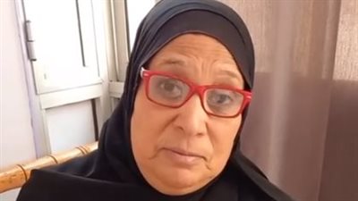 سيدة تكفلت بطفلة منذ 22 عامًا بأسيوط: علمتها لحد ما اتخرجت | بث مباشر