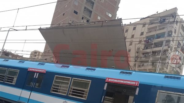 سقوط لوحة إعلانية