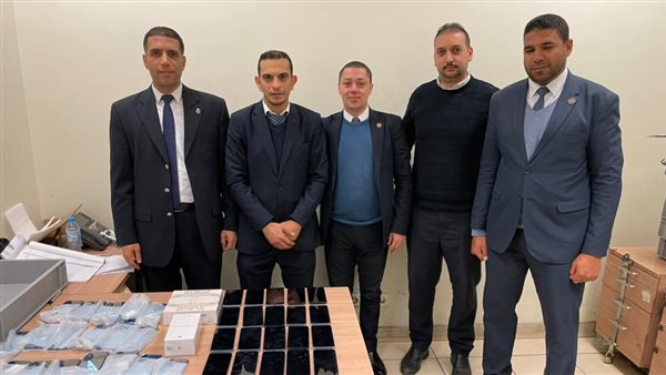 سلطات جمارك مطار