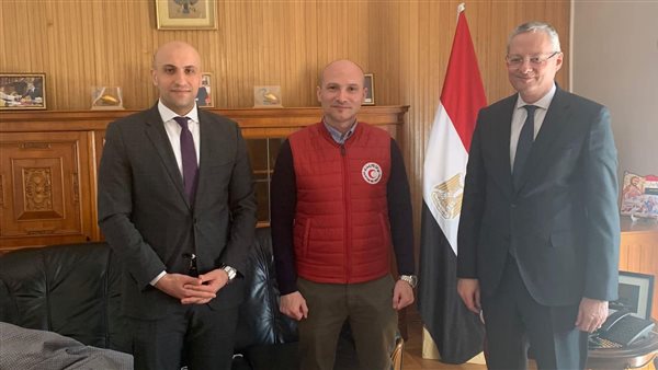  السفير المصري في