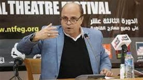 الكاتب أحمد عبد الرازق