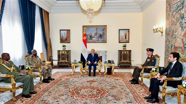 السيسي وقائد القوات