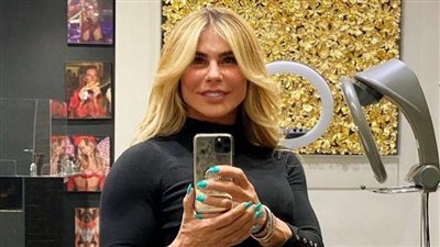 كلمة السر في البيض.. جدة في سن الـ 53 تظهر بلياقة عمر العشرينات فما السبب؟ |فيديو 