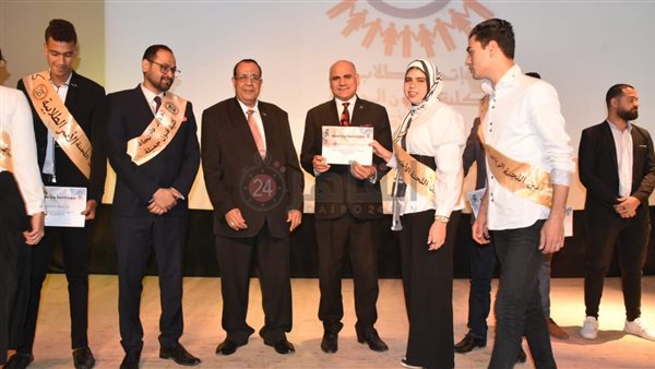 جانب من الحفل 