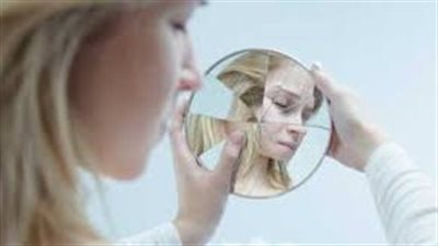 القلق يسبب تآكل الثقة.. 5 نصائح لتعزيز ثقتك بنفسك