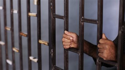 جنايات المنصورة تقضي بالمؤبد بحق المتهم بقاتل شقيقه | بث مباشر 