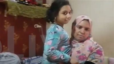 انقذوا شمس.. والدة طفلة بالمنوفية مريضة ضمور المخ تناشد المسئولين: علاجها يتكلف 850 ألف جنيه | فيديو 