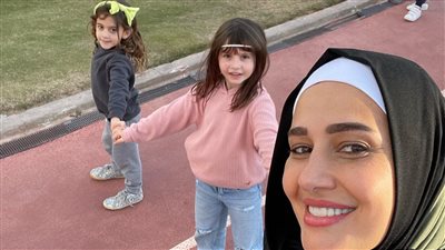 بسبب الحجاب.. حلا شيحة تثير الجدل والجمهور يهاجمها | فيديو