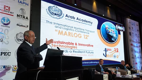 الدكتور إسماعيل عبد