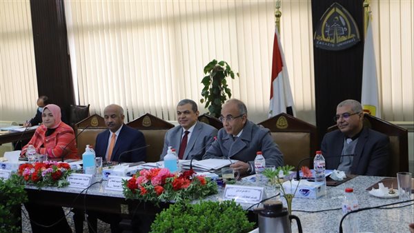 وزير القوى العاملة